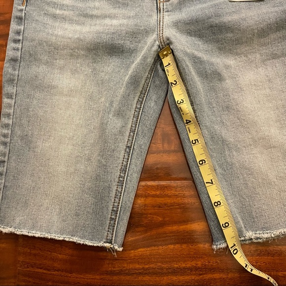 NWT _High waisted High Rise Bermuda .Size 24 - Picture 7 of 9